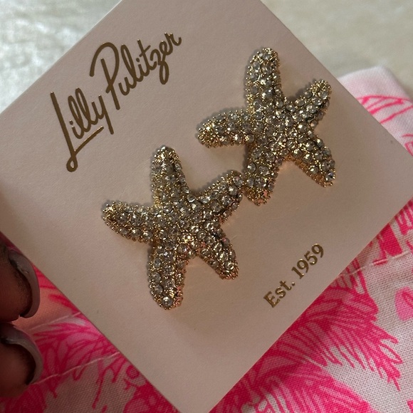 Lilly Pulitzer Jewelry - Lilly Pulitzer Glittering Gold Starfish Earrings